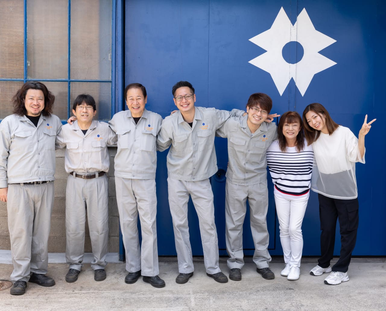 スタッフ集合写真